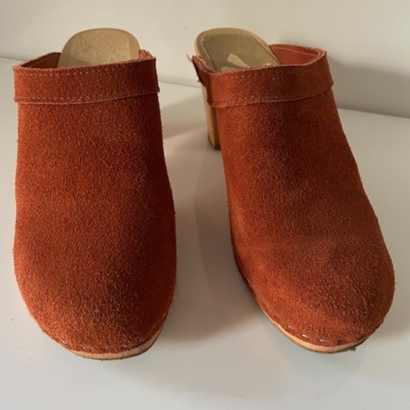 No. 6 Classic Old School Clog on High Heel - Picture 7 of 8